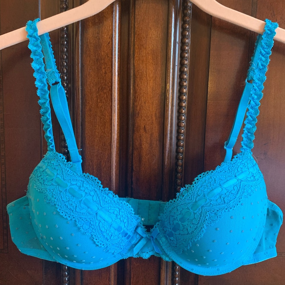 Two Candie’s Bras - Picture 2 of 5